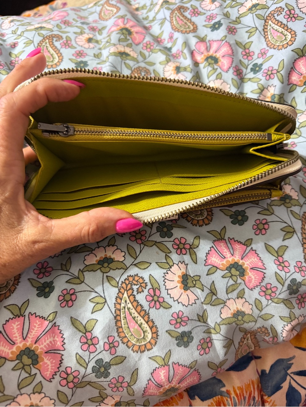Coach Colorblock Multifunction Leather Wallet - Picture 5 of 5
